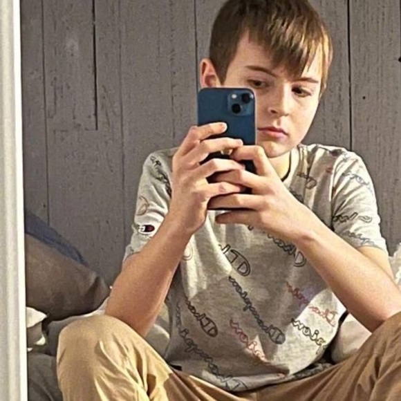 Meet your Posher, Mathis - Picture 1 of 1